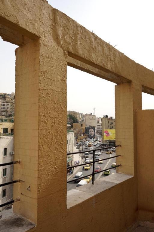 Conord Hotel Amman Exteriör bild