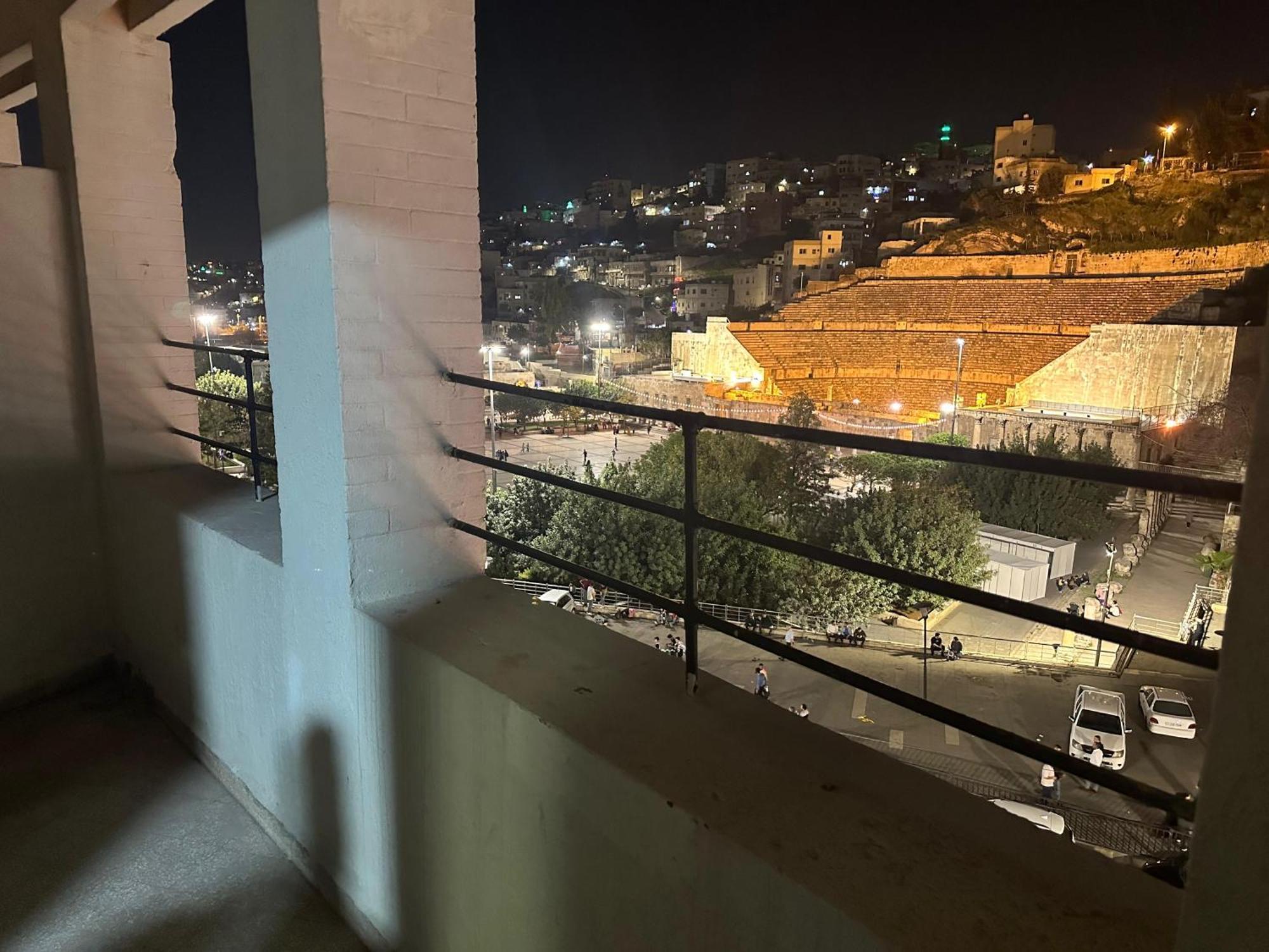 Conord Hotel Amman Exteriör bild